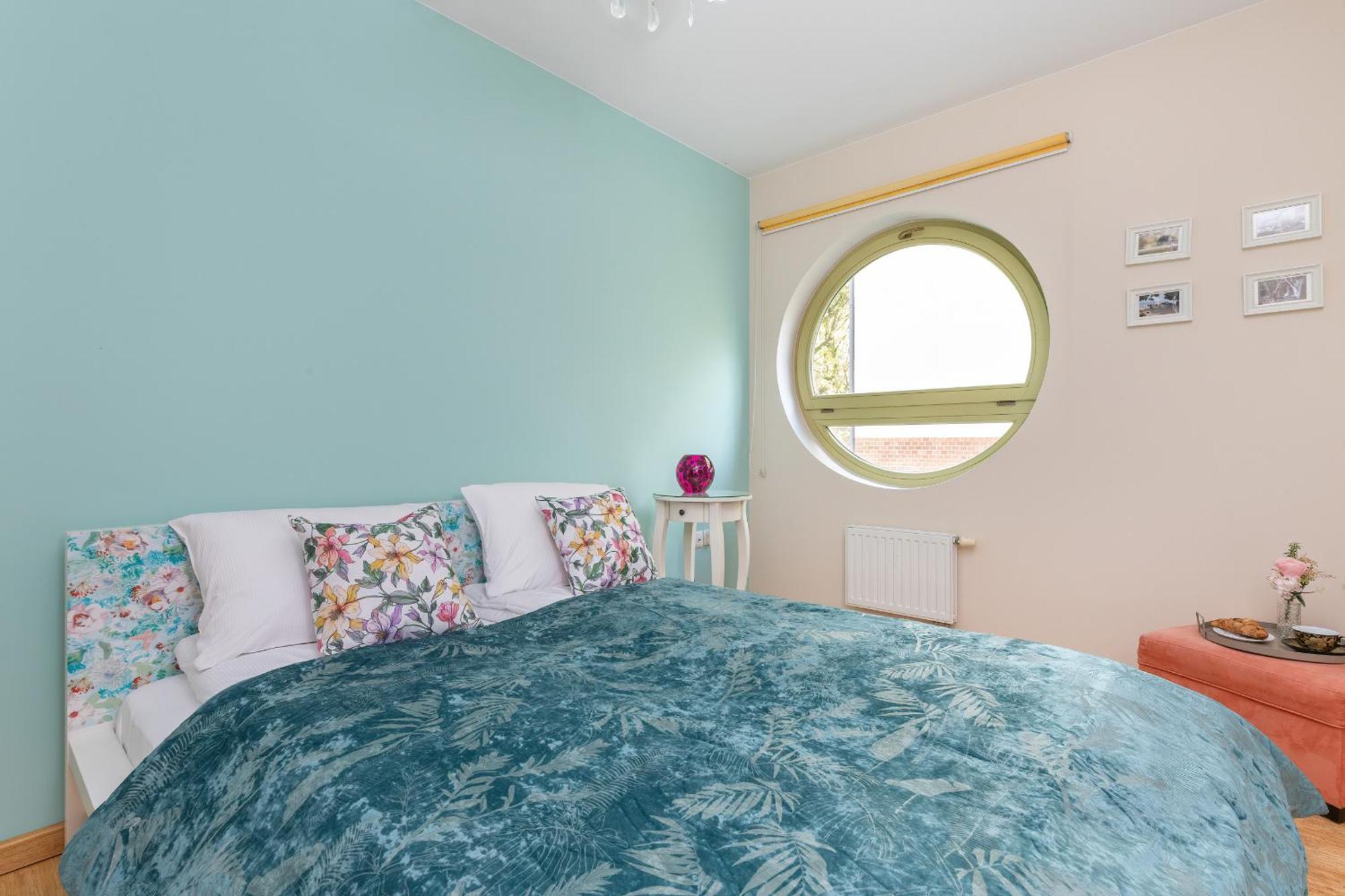Seaside With Parking In By Renters