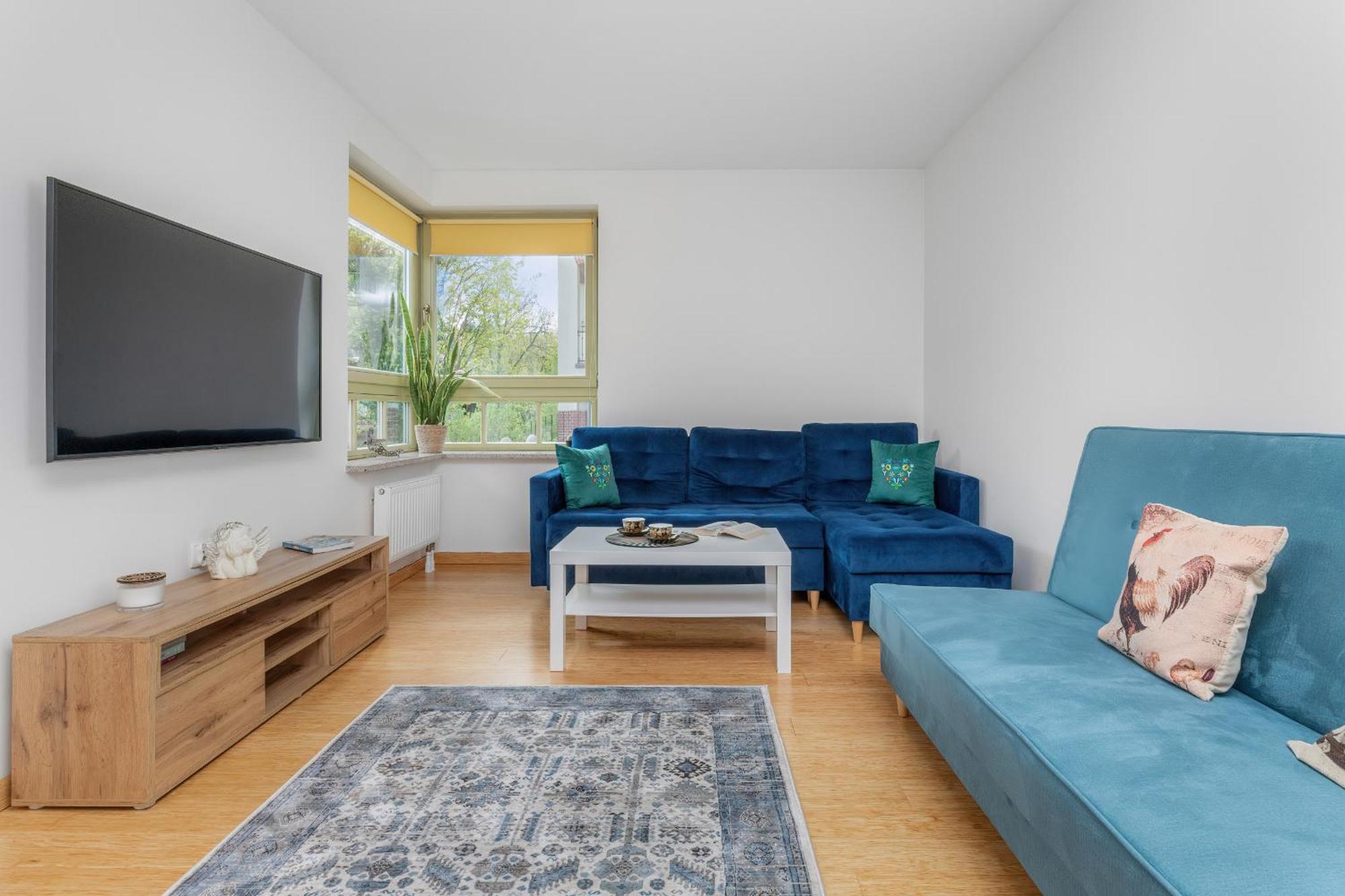 Apartment Seaside With Parking In By Renters