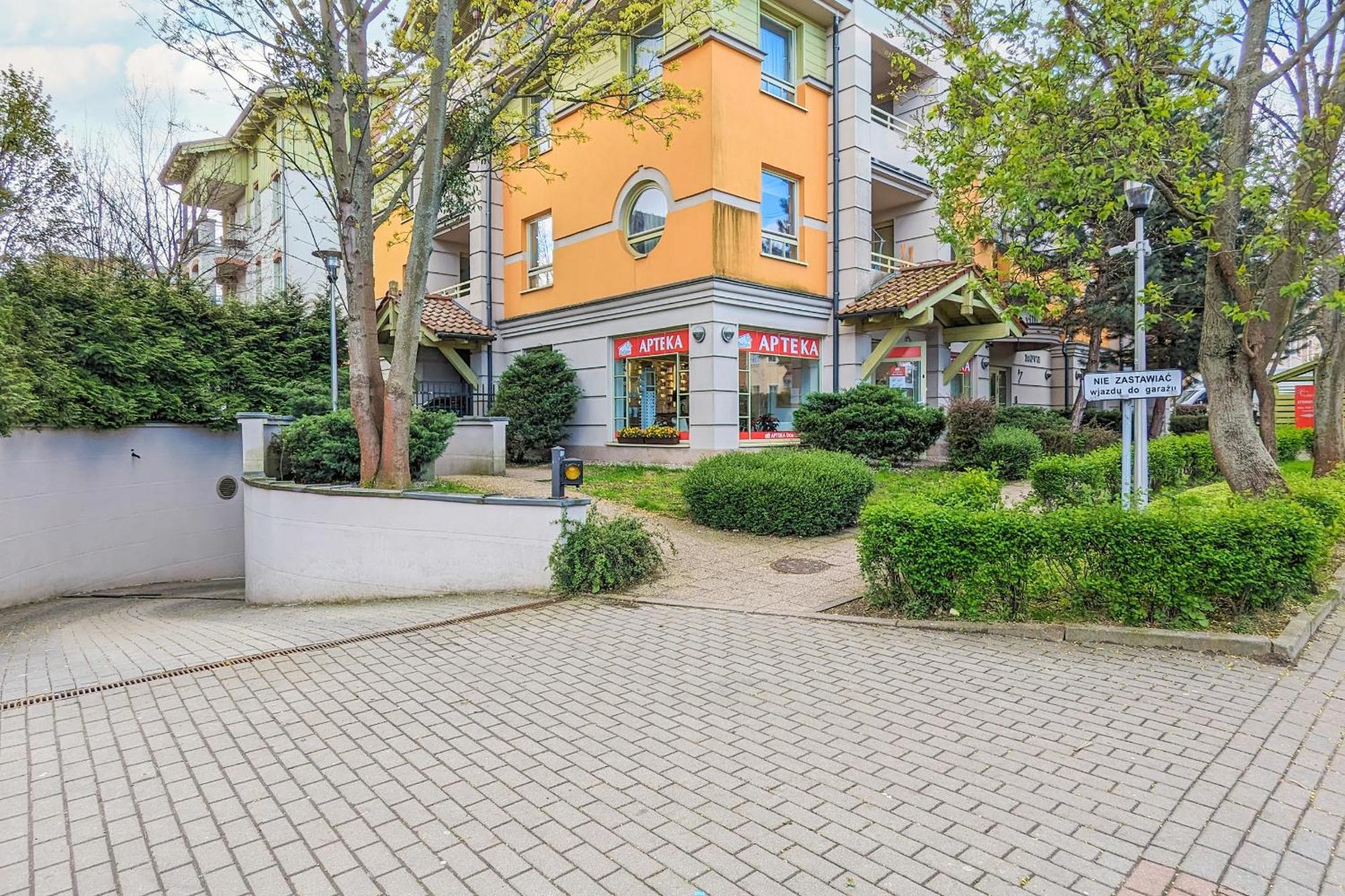 Apartment Seaside With Parking In By Renters